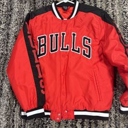 Men’s Small Bulls Jacket With New Hat 