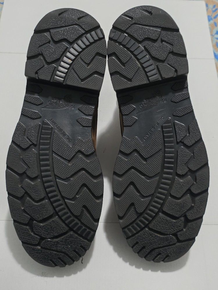 Red Wing Boots DynaForce #4215 Men's 6 inch Waterproof Safety Toe Boot Size: 10.5