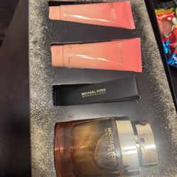 Michael Kors Gift Set