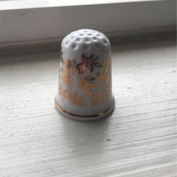 Vintage English Fine Bone China Gold Thimble