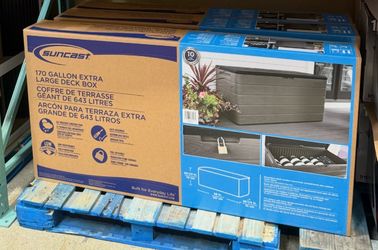 BNIB Suncast 170 gallon deck storage box