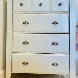 Dresser With 4 Drawers - white 