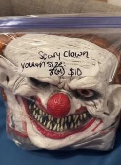 Boys Size 8 (M) Scary Clown Full Costume 