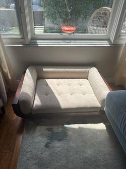 FREE! Fancy Dog Bed (new)