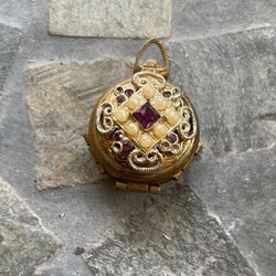 VTG 1950 Coro Amethyst/Pearl Locket Pendant