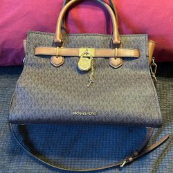 Michael Kors Medium Satchel 