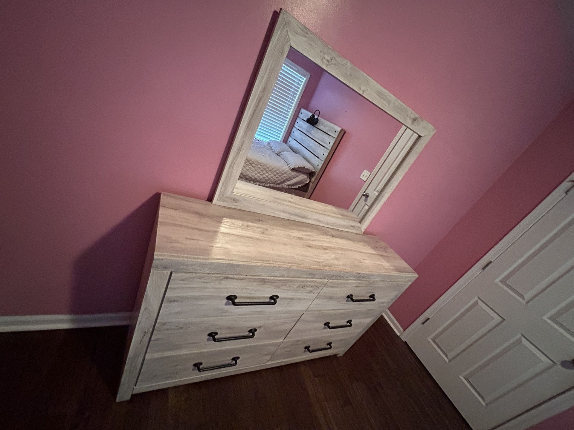 cambeck full panel bed with mirrored dresser