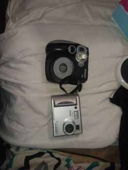 Vivitar Digital Mini Camera And Poloroid Camera