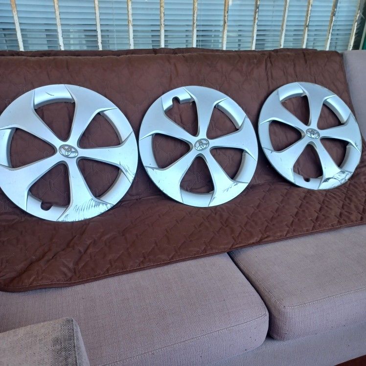 Toyota Hubcaps