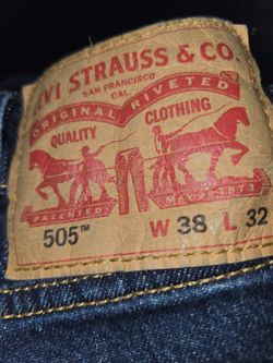 MEN'S LEVI JEANS 