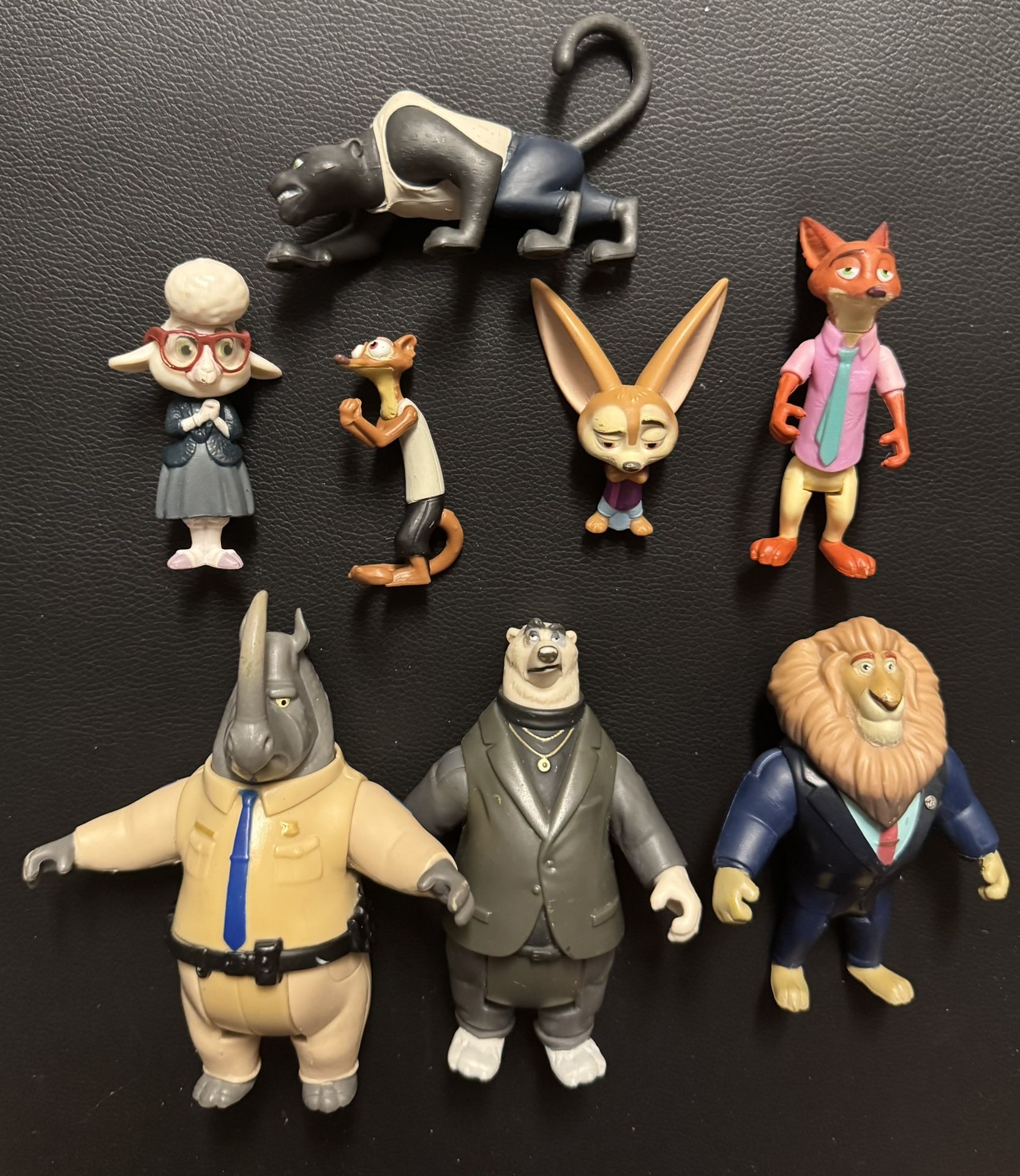 🦊 Disney Zootopia Characters - 8 Action Figures, Moving Arms/Legs (brand new)
