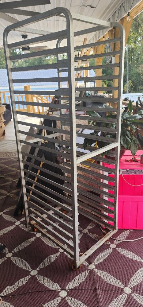Rack Industrial And 14 Trays 