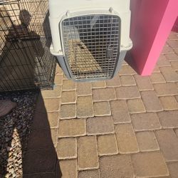 Set Of 2 XL Dog Kennels--I Live Near Blue Diamond And Buffalo--$40 Takes both of them