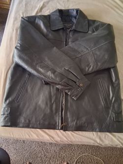 Cougar leather jacket durable versat