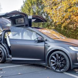 Tesla Model X Long Range 2020 - Falcon Doors, Great Deal!