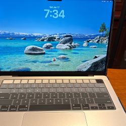 14” MACBOOK PRO M3 PRO 512 SSD 18 RAM MEMORY MINT