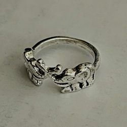 LADIES NEW SIZE 6 LUCKY ELEPHANT RING