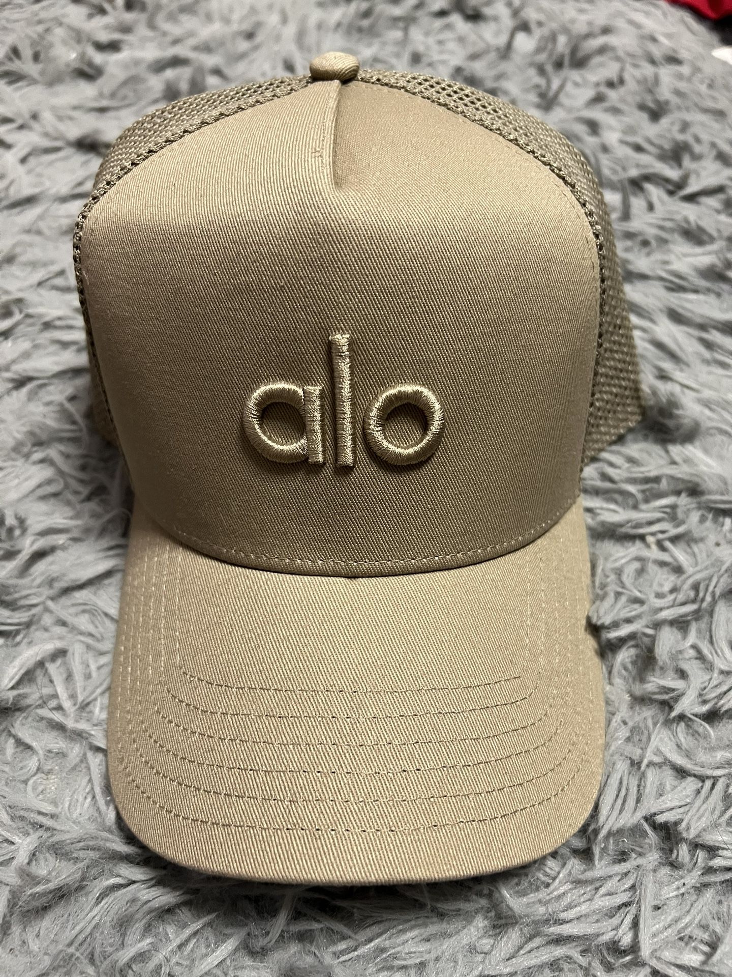 Alo Yoga District Trucker Hat
