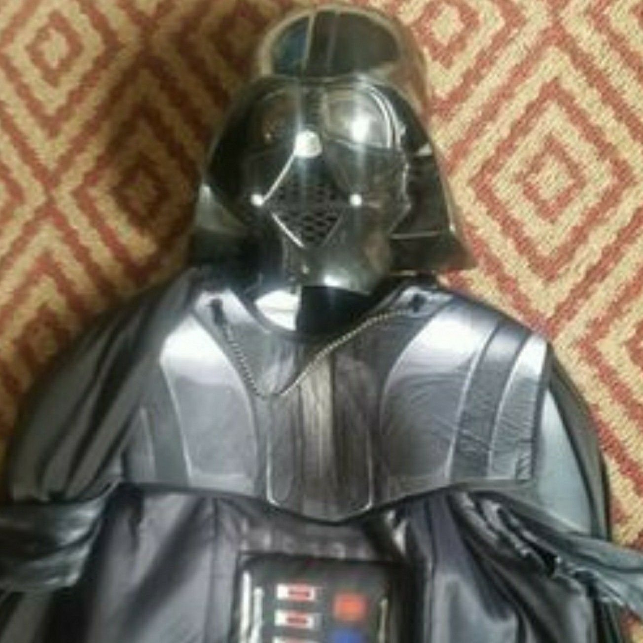 Adults Men's Classic Star Wars Dark Lord Darth Vader Villain Costume Size M