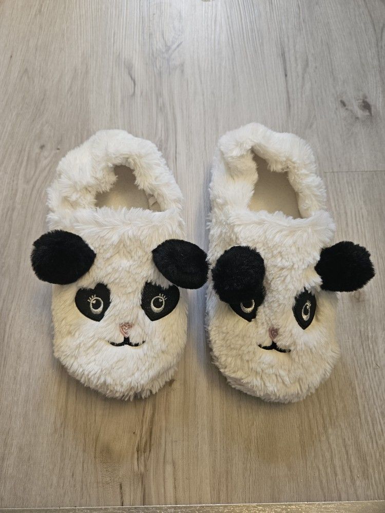 Girls Children's place Fuzzy Panda White Size 5-6 Slippers