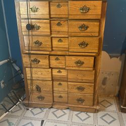Dresser Set Need Gone