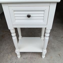 1-Drawer End Table 