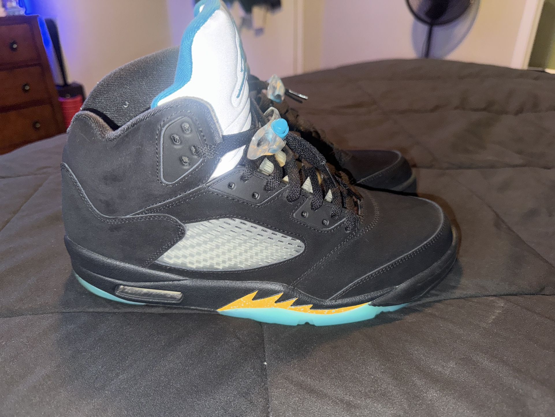 Jordan Retro 5 Aquas Size 12