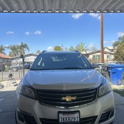 2015 Chevrolet Traverse Sub-Model: LTZ Engine: 6 Cylinders 3.6L Smog listo ✅  Placas APR/2026 Para 7 pasajeros   El precio incluye el cambio de nombre