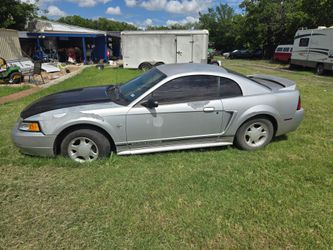 2000 Ford Mustang