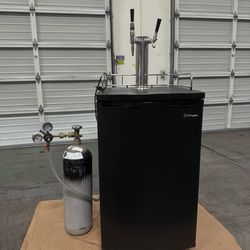 Kegco Kegerator 24” Dual Tap (basically brand new)