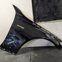 2015-2016-2017-2018-2019-2020-2021-2022 MERCEDES BENZ C-CLASS/C63/W205 RIGHT FENDER OEM USED 