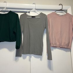 Women’s Size Medium Long Sleeved Shirts And Sweaters 