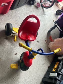 Kids tricycle