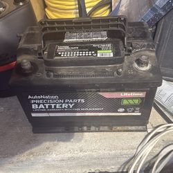 Car/Truck battery. 760 cca