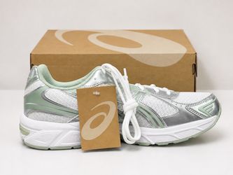 New ASICS GEL-1130 Size 10