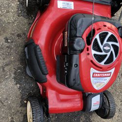 Craftsman  Self Propelled Lawn Mower Runs And Works Great 