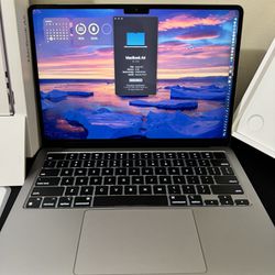 M2 MacBook Air 13.6 Inch