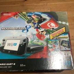 Nintendo Wii U Mario Kart 8 Bundle 