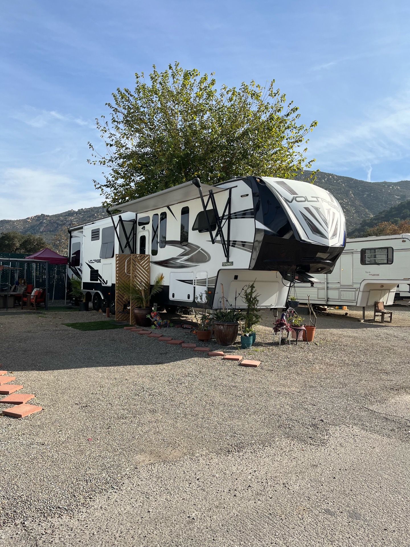 2017 Voltage Dutchman 3975