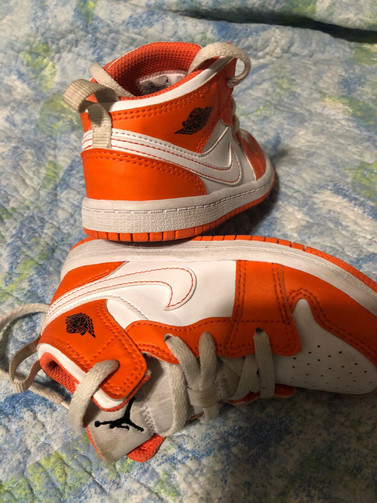 Air Jordan Mid SE 'Electro Orange' Kids