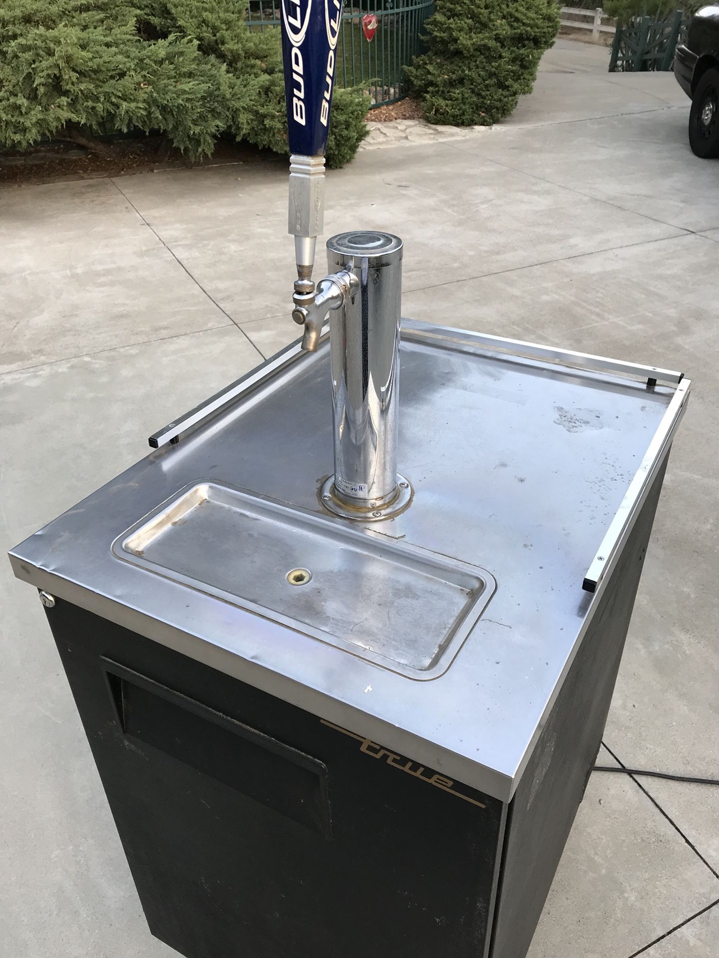 True TDD1 Kegerator for Sale in Yorba Linda, CA OfferUp