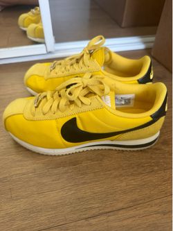 Nike Cortez Vivid Sulfur Size 7 women’s