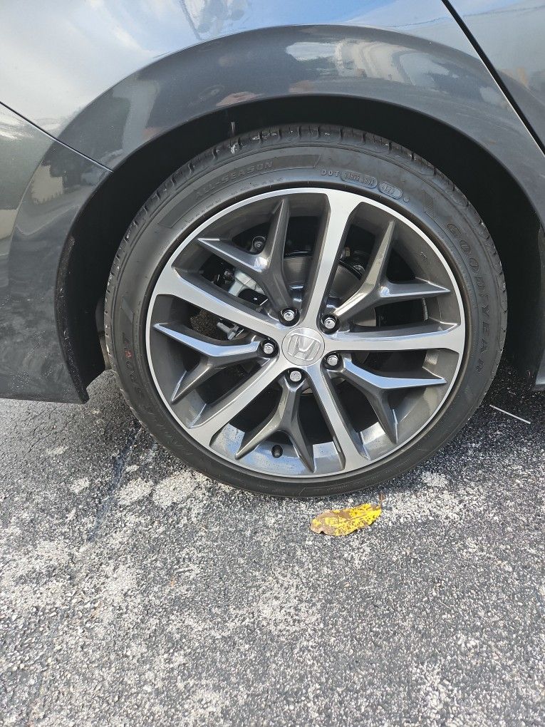 2024 Honda Civic Touring Rims And Tires