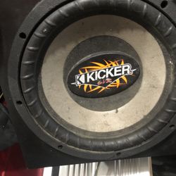 Kicker 10 Inches 600 Watts 