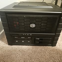 Cooler Master Haf XB Computer i7-7700K, gtx 1080, 32GB DDR4, 1TB Nvme M.2 ssd, 500GB sata ssd.