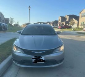2015 Chrysler 200 · S Sedan 4D