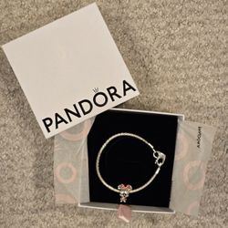 Pandora Bracalet And Minnie Mouse Charm