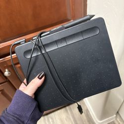 Wacom Intuos Graphics Small Drawing Pad