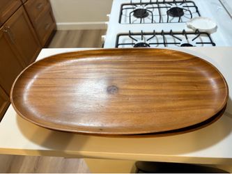 2 oval wood trays
