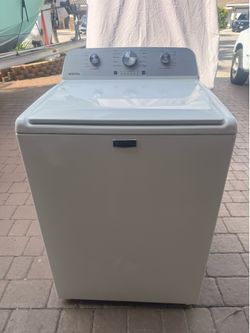 MAYTAG WASHER MINT CONDITION